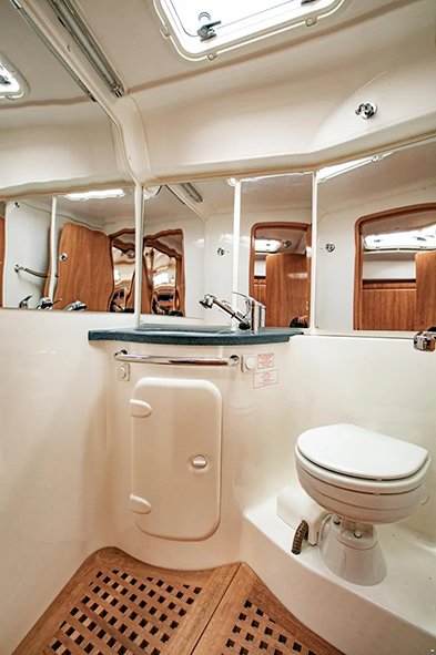 Innenansicht-4 Bavaria 42